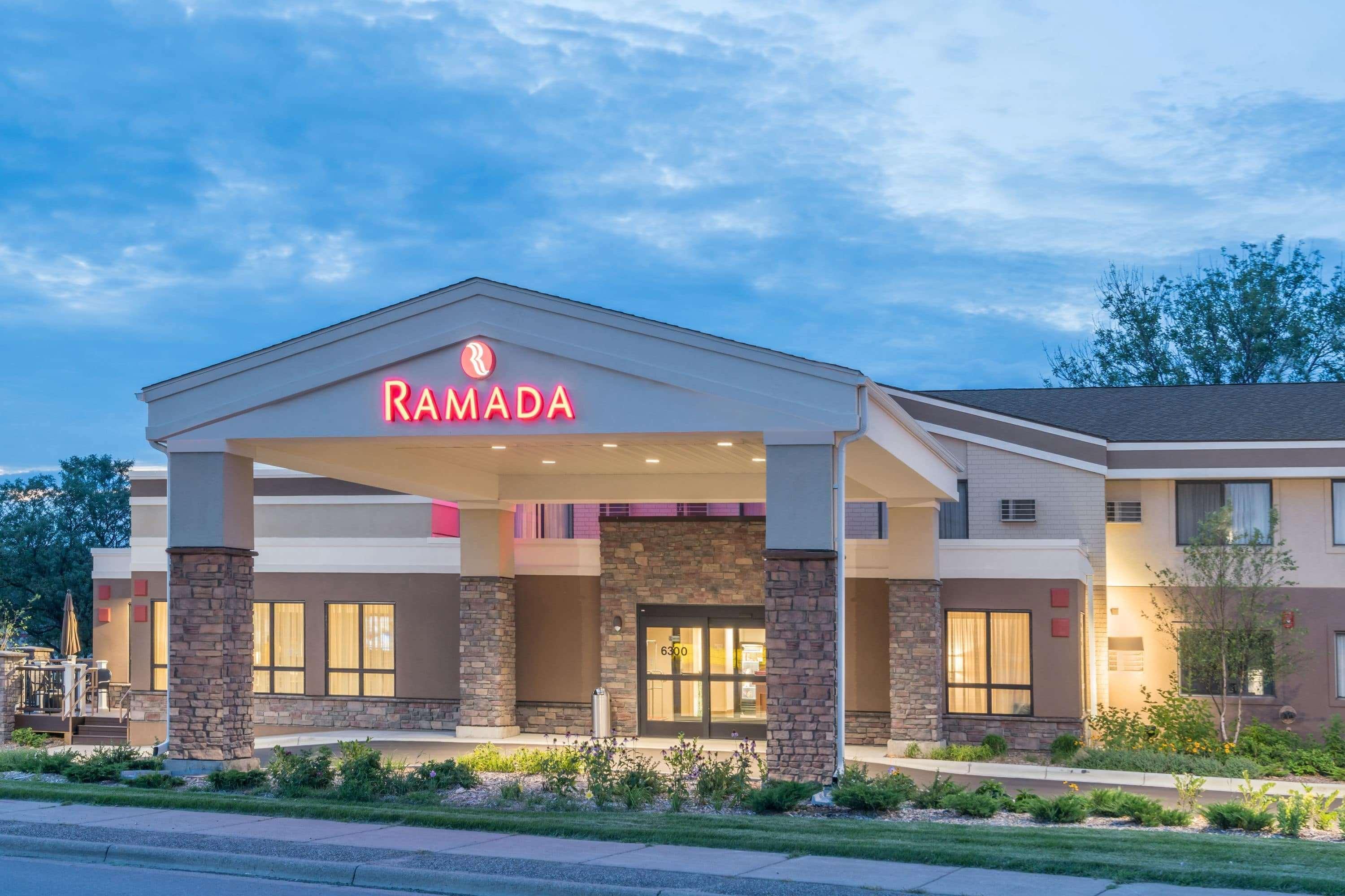 Ramada By Wyndham Minneapolis Golden Valley Exterior foto
